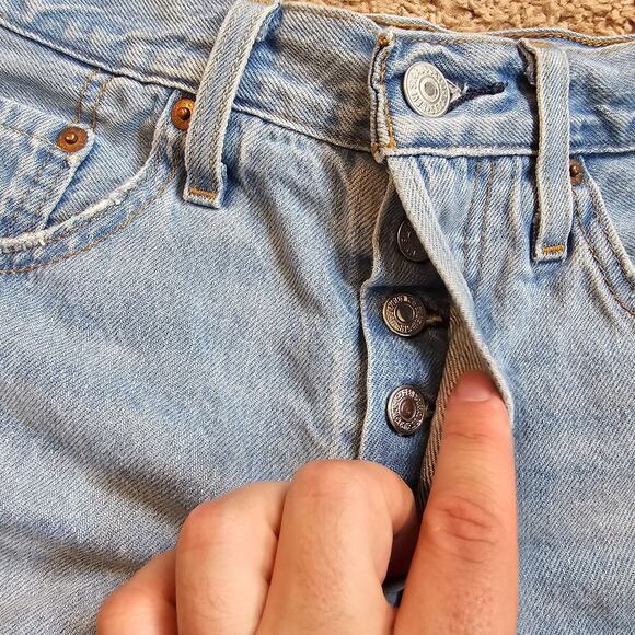 Levis 501 Shorts Womens 25 Blue Cut Off Denim Stretch Button Fly Mid Rise - Picture 4 of 10
